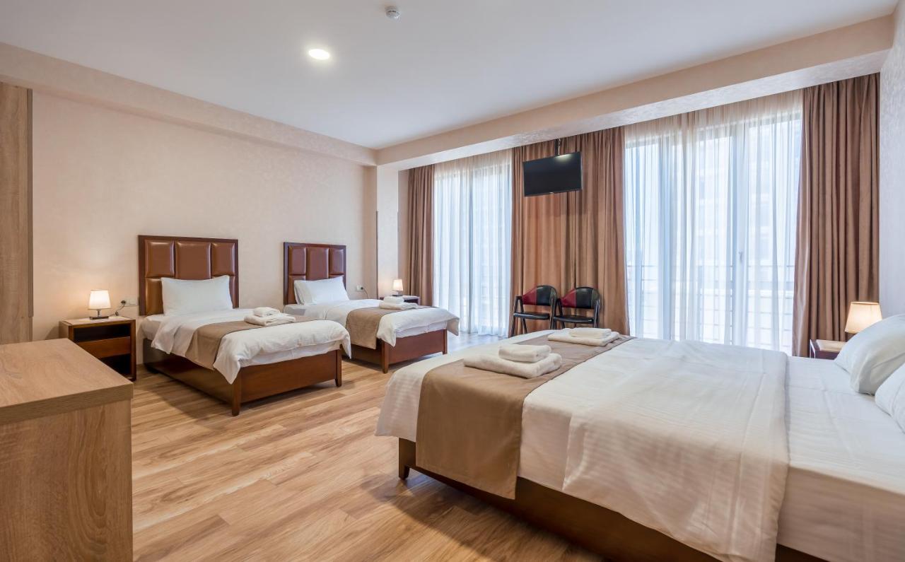 Aura Hotel Tiflis Exterior foto